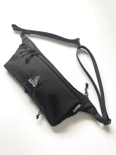 Load image into Gallery viewer, G.S.R Passport Bag